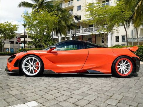 Used 2021 McLaren 765LT image 15