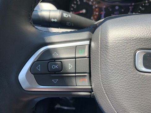 Used 2022 Jeep Compass Latitude w/ Sun and Sound Group AWD/4WD image 16
