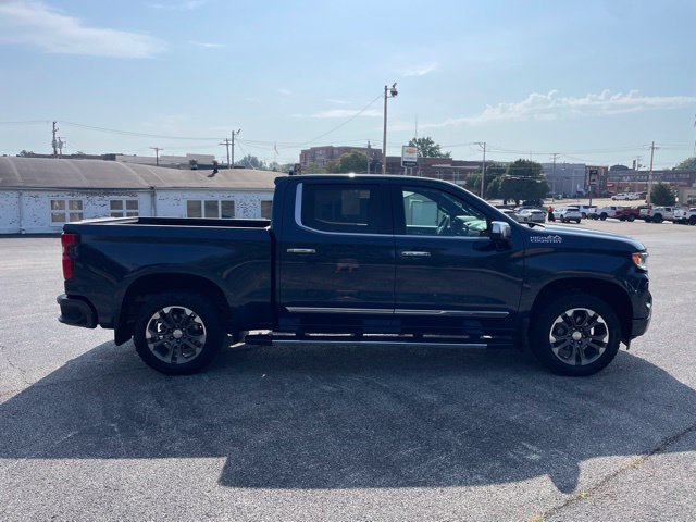 Used 2022 Chevrolet Silverado 1500 High Country w/ Max Trailering Package AWD/4WD image 4