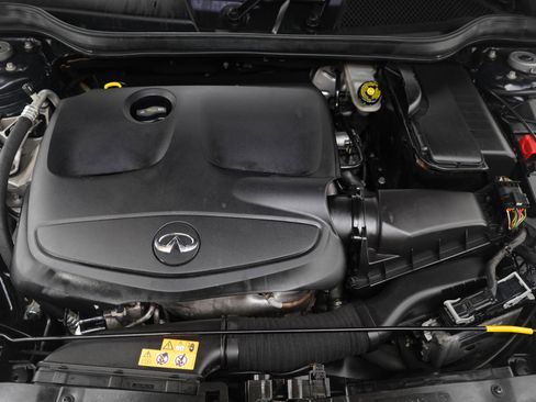 Used 2017 INFINITI QX30 image 30