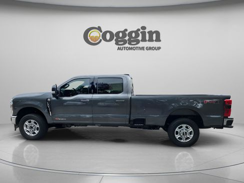 New 2026 Ford F250 XLT w/ XLT Premium Package image 4