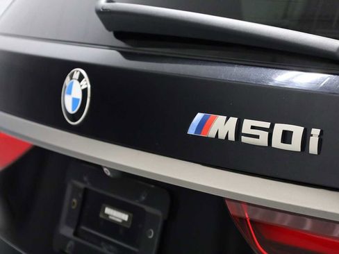 Used 2020 BMW X7 M50i w/ Executive Package image 8