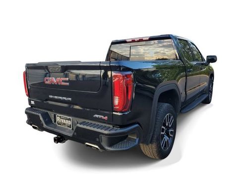 Used 2024 GMC Sierra 1500 AT4 w/ Technology Package AWD/4WD image 4