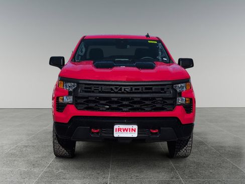 New 2026 Chevrolet Silverado 1500 Custom Trail Boss w/ LPO, Dark Essentials Package AWD/4WD image 8