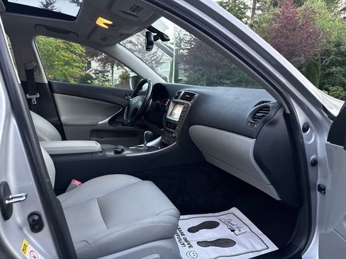 Used 2008 Lexus IS 250 AWD w/ Preferred Accessory Pkg image 15