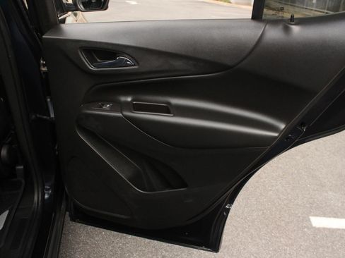 Used 2020 Chevrolet Equinox LT w/ LPO, Floor Liner Package AWD/4WD image 23
