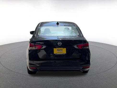 Used 2025 Nissan Versa SV FWD image 12