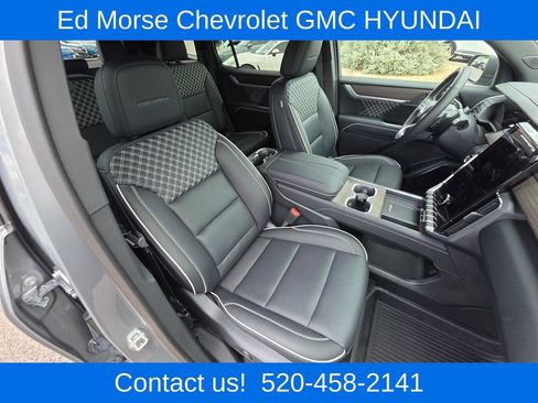 Used 2026 GMC Acadia Denali w/ Super Cruise Package FWD image 12
