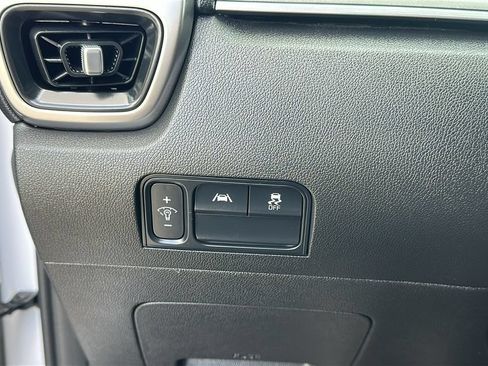 Used 2022 Kia Sorento S w/ Panoramic Sunroof Package FWD image 21