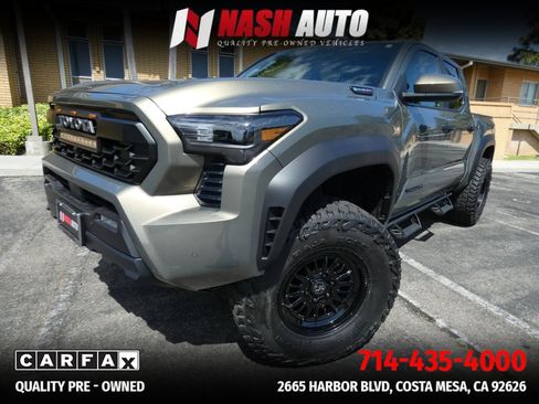 Used 2025 Toyota Tacoma TRD Off-Road w/ TRD Off Road Upgrade Package AWD/4WD image 15