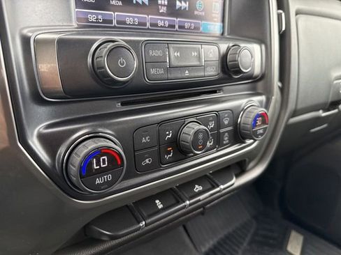 Used 2018 Chevrolet Silverado 1500 LT w/ All Star Edition AWD/4WD image 31