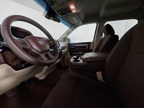 Used 2020 RAM 1500 Classic SLT image 20