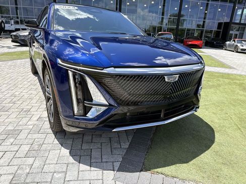 Used 2024 Cadillac Lyriq Luxury RWD image 8
