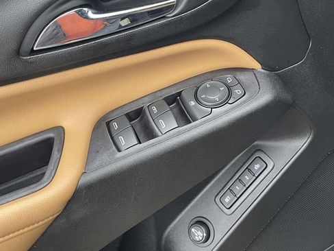 Used 2020 Chevrolet Equinox Premier image 17