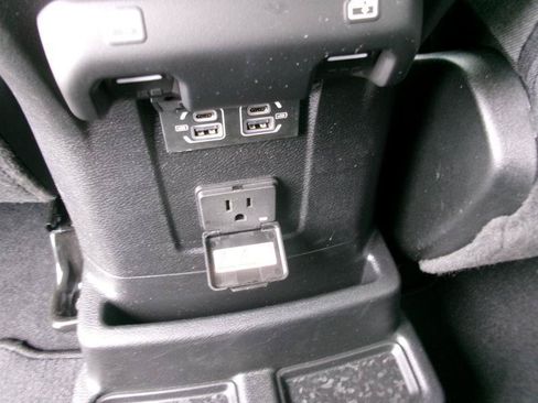 Used 2025 Jeep Wrangler Unlimited Sahara w/ Safety Group AWD/4WD image 11