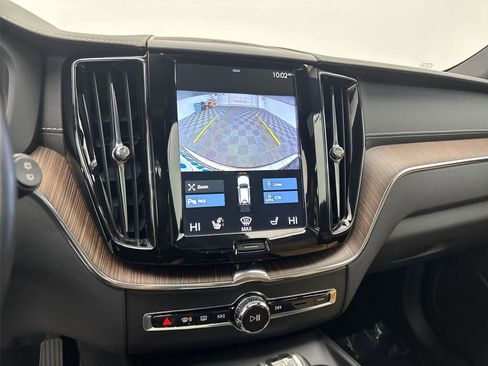 Used 2021 Volvo XC60 T5 Inscription w/ Climate Package image 31