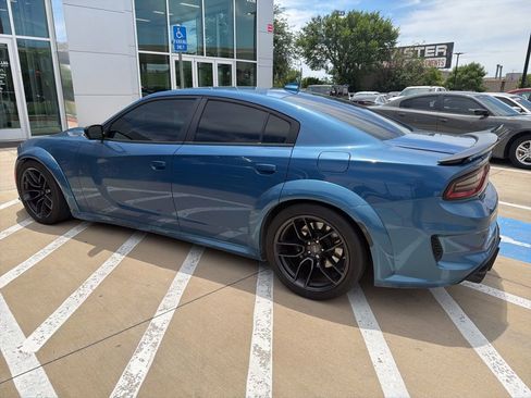 Used 2023 Dodge Charger Scat Pack w/ Plus Group RWD image 2