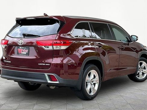 Used 2018 Toyota Highlander Limited AWD/4WD image 6