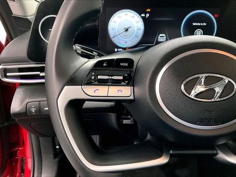 Used 2022 Hyundai Elantra Limited image 23