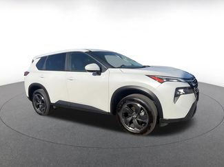 Used 2025 Nissan Rogue SV FWD video 2