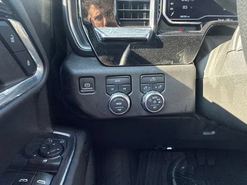 Used 2023 GMC Sierra 1500 Elevation AWD/4WD image 8