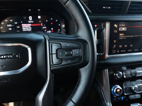 Used 2023 GMC Yukon Denali Ultimate AWD/4WD image 26
