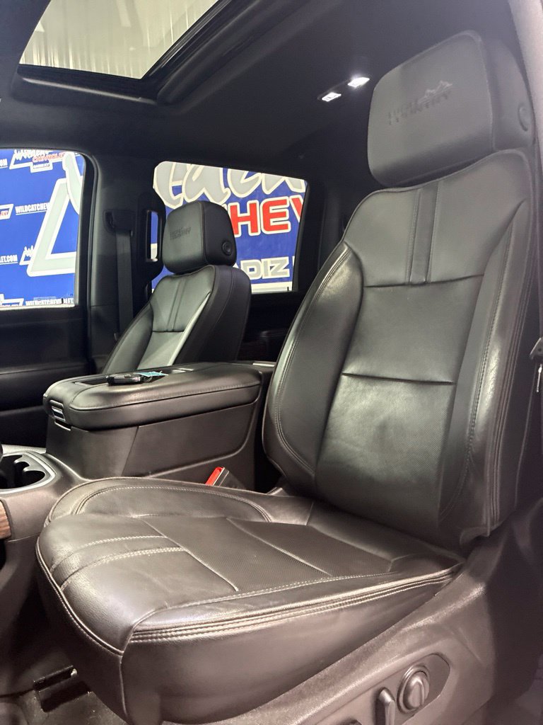 Used 2022 Chevrolet Silverado 2500 High Country w/ Safety Package II AWD/4WD image 17