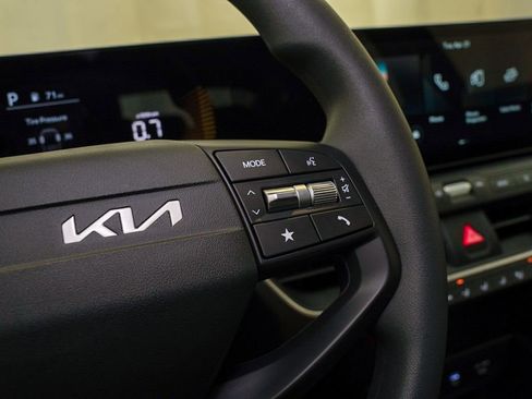 New 2026 Kia K4 LX image 19