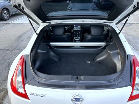 Used 2014 Nissan 370Z Touring w/ Sport Package image 17