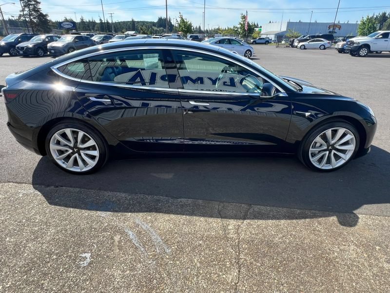 Used 2020 Tesla Model 3 Standard Range Plus RWD image 6