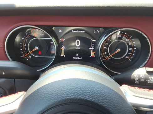 Used 2023 Jeep Wrangler Unlimited Rubicon 392 AWD/4WD image 33