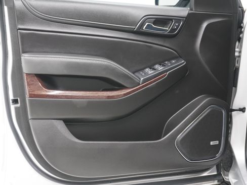 Used 2019 GMC Yukon SLE AWD/4WD image 17