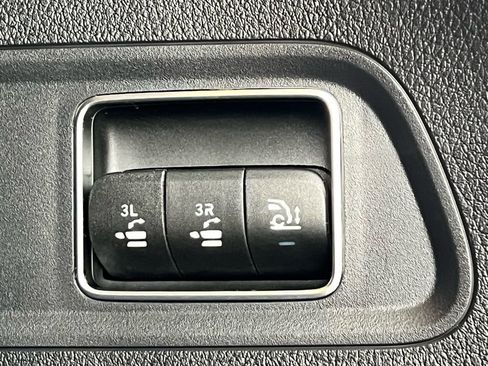Certified 2026 Mercedes-Benz GLS 450 4MATIC image 54