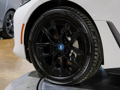 Used 2023 BMW i4 eDrive35 w/ Premium Package RWD image 61