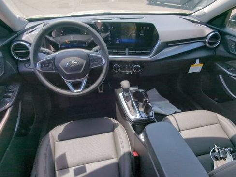 New 2026 Chevrolet Trax ACTIV w/ Sunroof Package FWD image 15