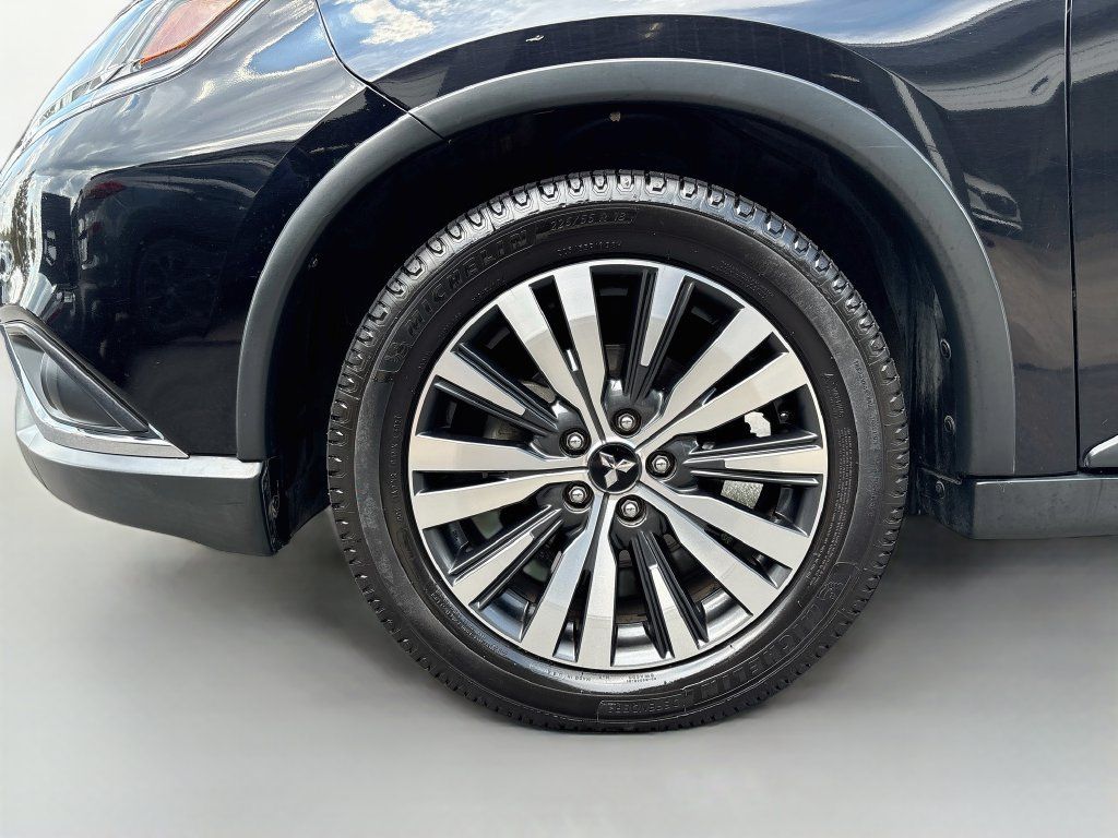 Used 2019 Mitsubishi Outlander SEL FWD image 31