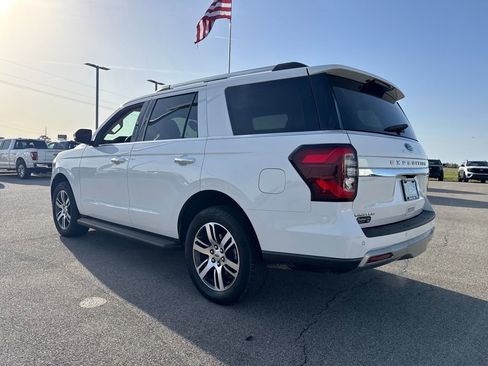Used 2024 Ford Expedition Limited image 4