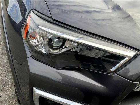 Certified 2022 Toyota 4Runner Limited image 51