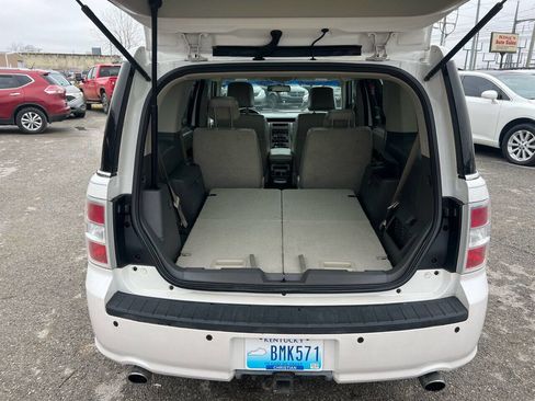 Used 2010 Ford Flex SEL image 16