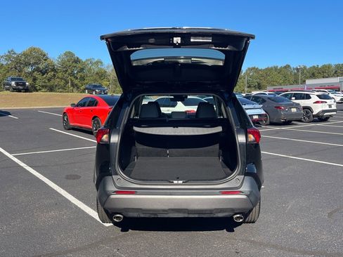 Used 2020 Toyota RAV4 Limited image 16