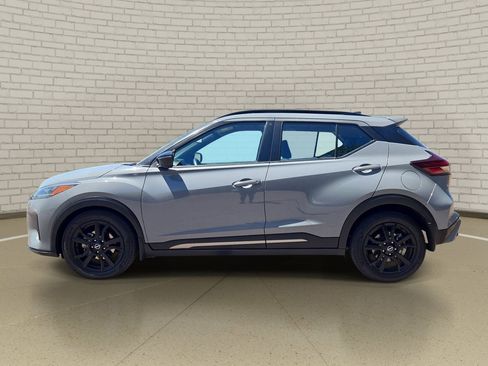 Used 2022 Nissan Kicks SR FWD image 8