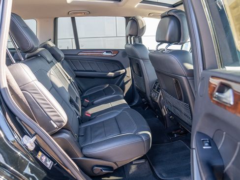 Used 2015 Mercedes-Benz GL 320 BlueTEC 4MATIC image 24