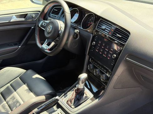Used 2018 Volkswagen GTI S FWD image 8