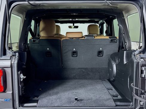 Used 2022 Jeep Wrangler Unlimited Sahara image 22