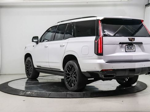 Used 2025 Cadillac Escalade Sport Platinum w/ LPO, Floor Liner Package AWD/4WD image 2