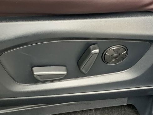 Certified 2025 Ford Explorer Platinum image 42