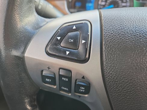 Used 2013 Ford Taurus Limited image 14