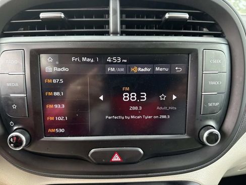 Used 2023 Kia Soul LX FWD image 25