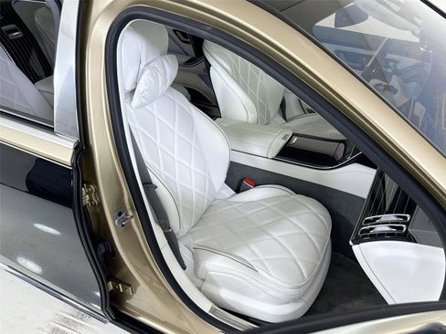 Used 2025 Mercedes-Benz Maybach S 680 4MATIC image 38