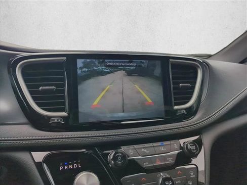 New 2026 Chrysler Pacifica Select image 13